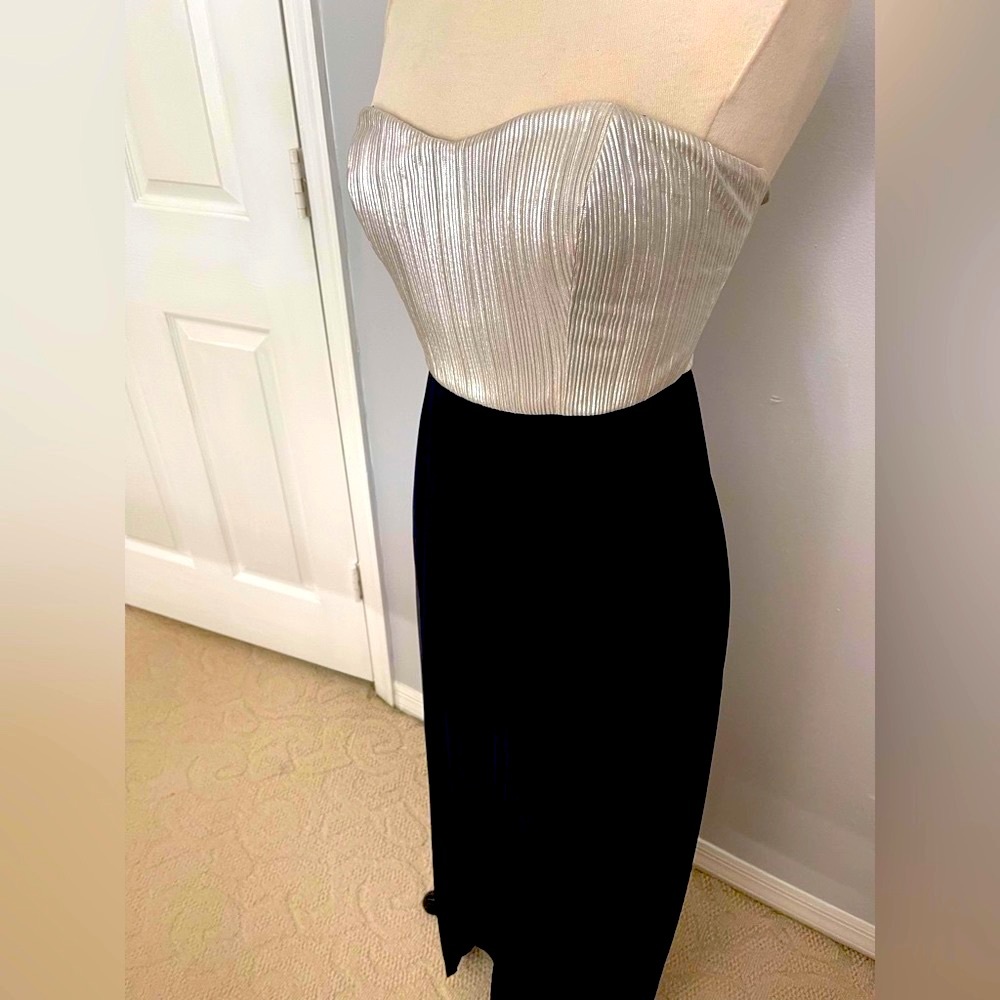BCBGeneration Strapless Silver/black Evening Dress in size 6 NWOT